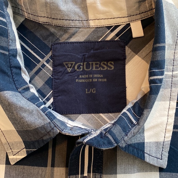 Men’s Guess Short Sleeve Button Down Shirt Blue & White Size Large - Picture 3 of 4